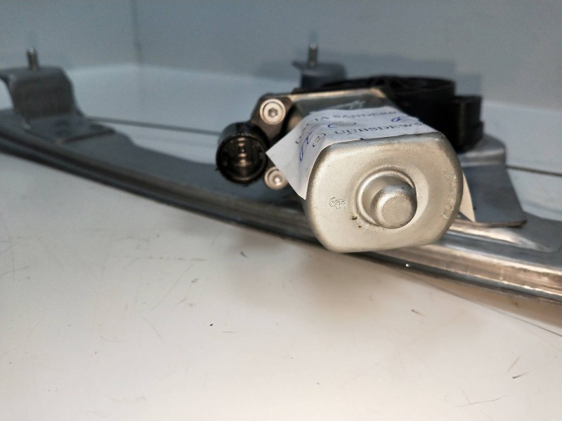Recambio de elevalunas delantero derecho para dacia sandero 1.5 dci diesel cat referencia OEM IAM 12800842H 9030256 5P