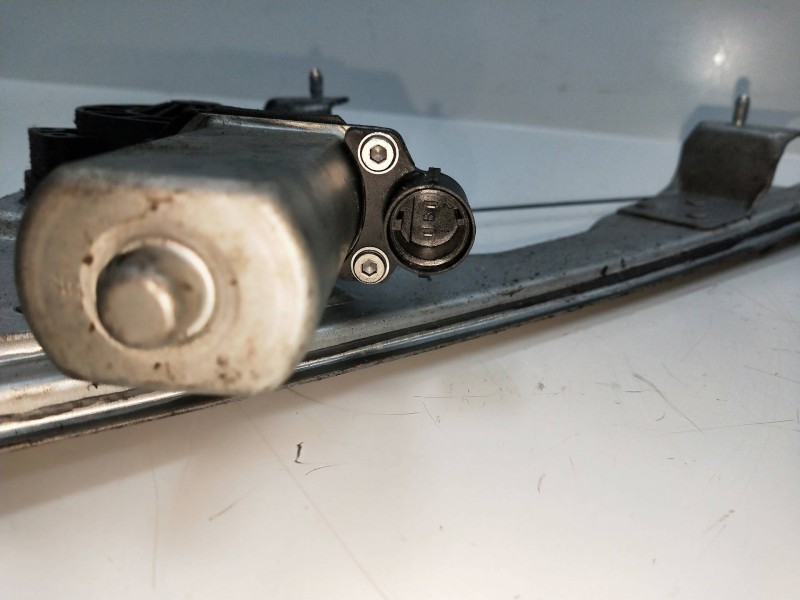 Recambio de elevalunas delantero izquierdo para dacia sandero referencia OEM IAM 128000841H 9030255 5P