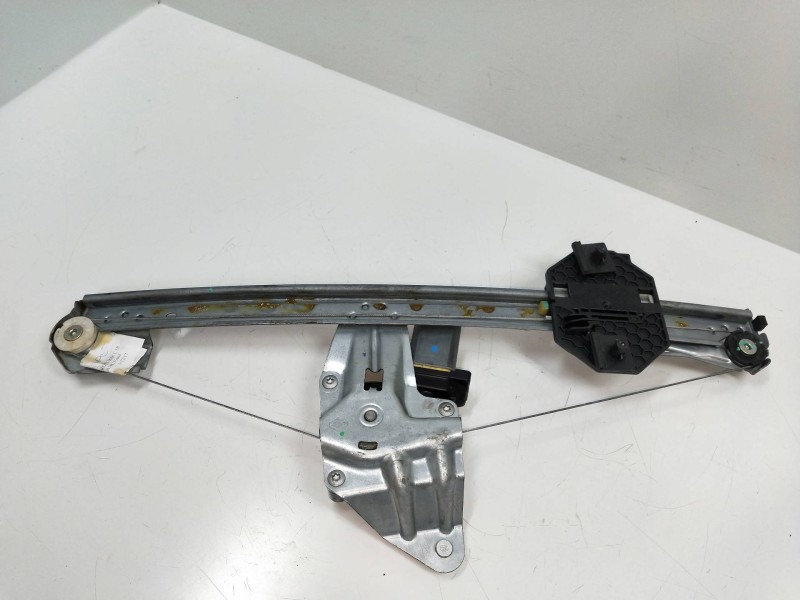 Recambio de elevalunas delantero derecho para dacia sandero 0.9 tce cat referencia OEM IAM   5P