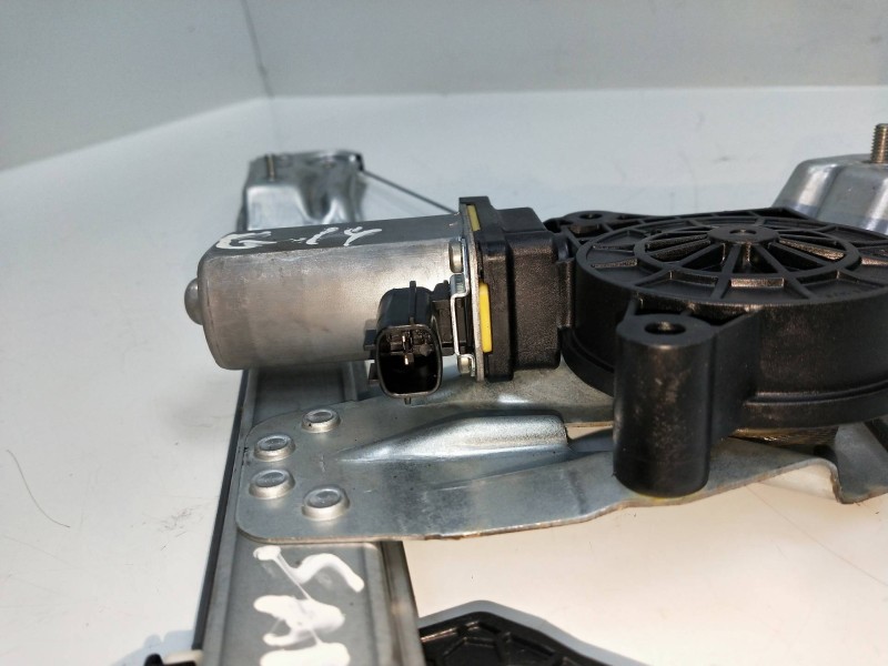 Recambio de elevalunas delantero izquierdo para dacia sandero referencia OEM IAM   5P Recambio de elevalunas delantero izquierdo para dacia sandero referencia OEM IAM   5P