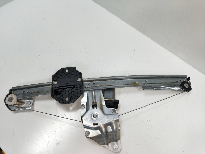 Recambio de elevalunas delantero derecho para dacia sandero 0.9 tce cat referencia OEM IAM   5P