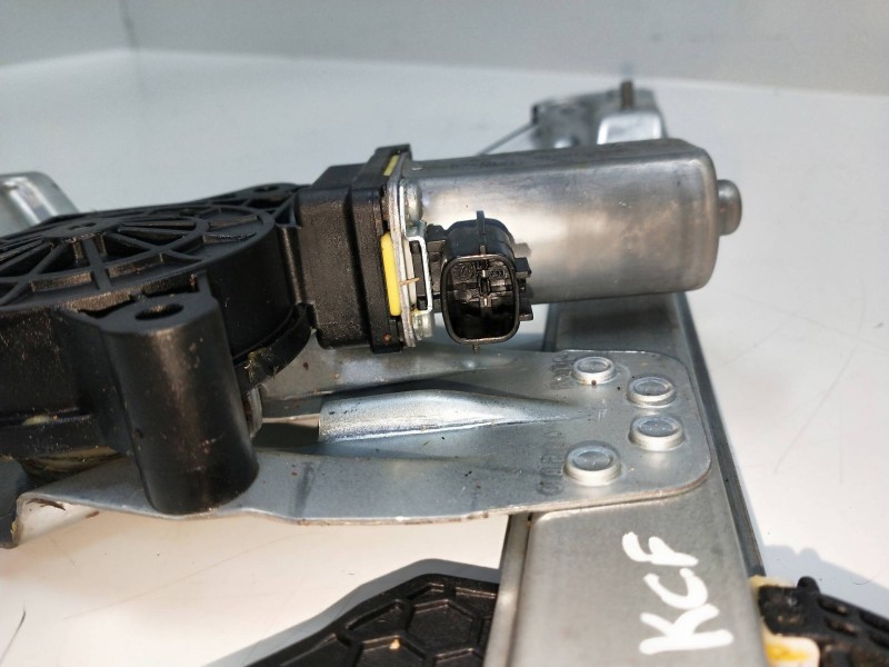 Recambio de elevalunas delantero derecho para dacia sandero 0.9 tce cat referencia OEM IAM   5P