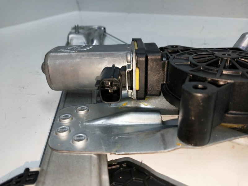 Recambio de elevalunas delantero izquierdo para dacia sandero referencia OEM IAM   5P Recambio de elevalunas delantero izquierdo para dacia sandero referencia OEM IAM   5P