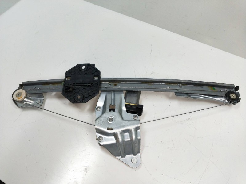 Recambio de elevalunas delantero derecho para dacia sandero referencia OEM IAM   