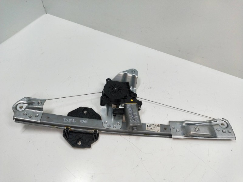 Recambio de elevalunas delantero derecho para dacia sandero referencia OEM IAM   