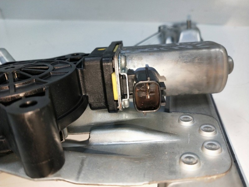 Recambio de elevalunas delantero derecho para dacia sandero referencia OEM IAM   