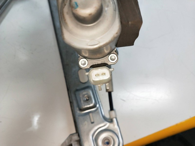 Recambio de elevalunas delantero izquierdo para dodge caliber 2.0 16v crd cat referencia OEM IAM   5P