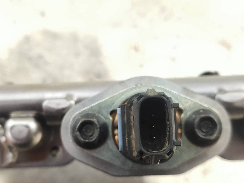 Recambio de rampa inyectora para toyota rav4 hybrid 4x2 feel! referencia OEM IAM 2325025010 08C0304674 