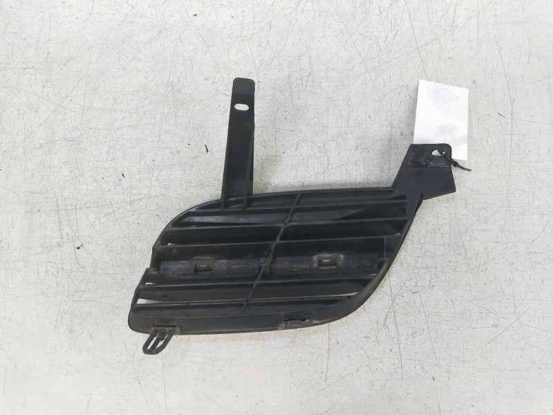 Recambio de rejilla delantera para nissan almera (n16/e) comfort referencia OEM IAM   