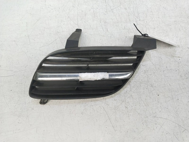 Recambio de rejilla delantera para nissan almera (n16/e) comfort referencia OEM IAM   