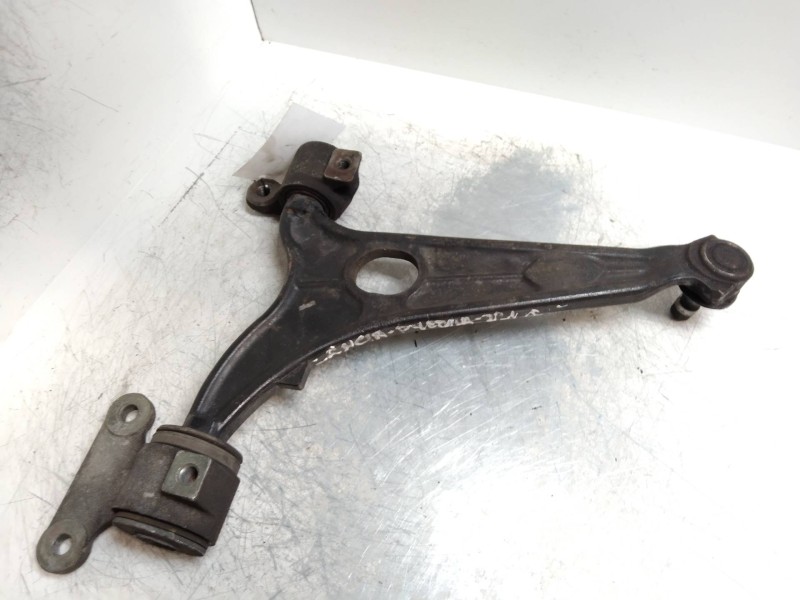 Recambio de brazo suspension inferior delantero izquierdo para lancia phedra (180) 2.2 jtd cat referencia OEM IAM   