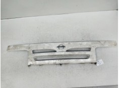 Recambio de rejilla delantera para nissan cabstar e 3.0 d referencia OEM IAM   
