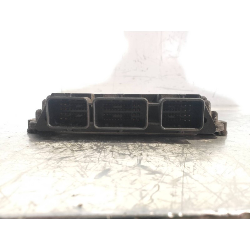 Recambio de centralita motor uce para renault megane ii berlina 5p dynamique referencia OEM IAM 0281011549 8200310863 8200370779