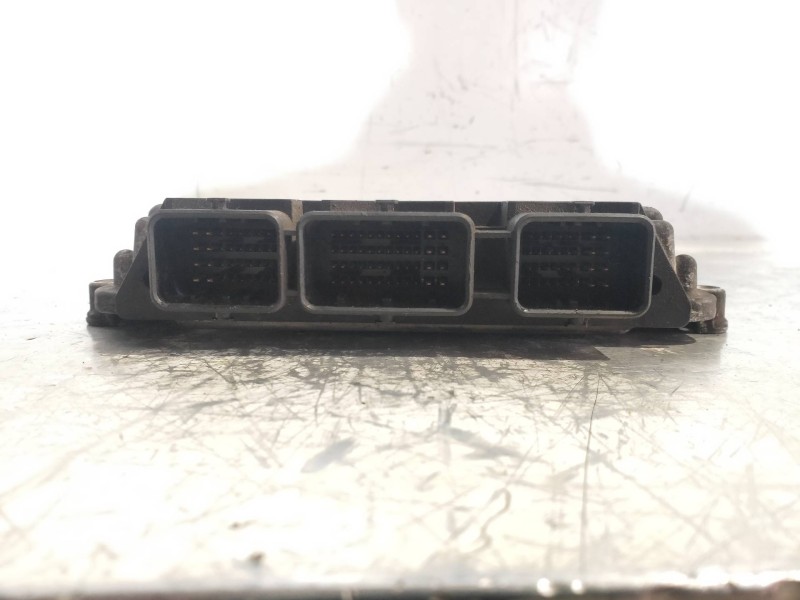 Recambio de centralita motor uce para renault megane ii berlina 5p dynamique referencia OEM IAM 0281011549 8200310863 8200370779