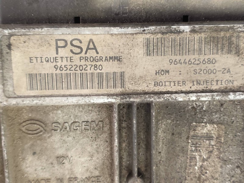 Recambio de centralita motor uce para peugeot 206 berlina look referencia OEM IAM 9652202780 9644625680 215846327 S20002A SAGEM