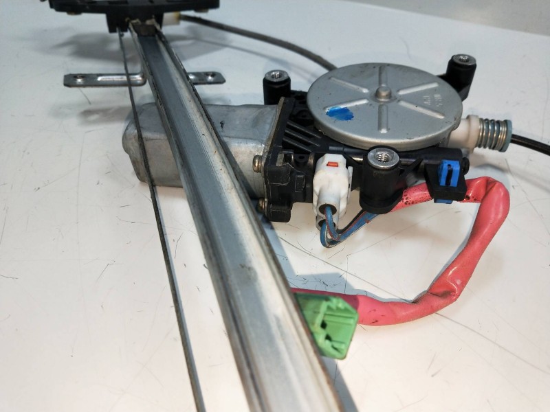 Recambio de elevalunas trasero derecho para honda cr-v (rd8) 2.0 vtec cat referencia OEM IAM   5P