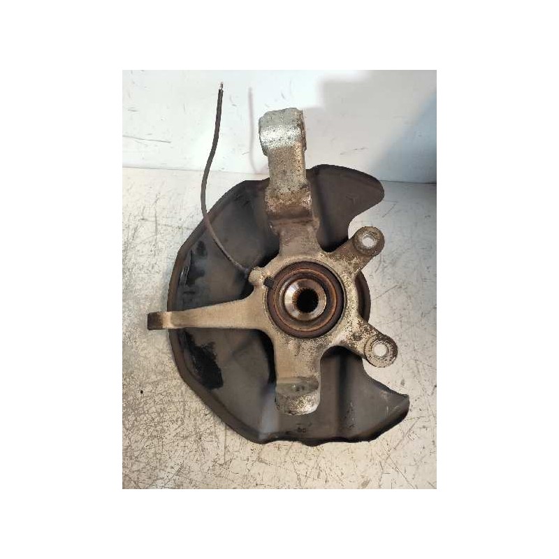 Recambio de mangueta delantera derecha para mercedes clase b (w245) 200 (245.233) referencia OEM IAM 1693300820  