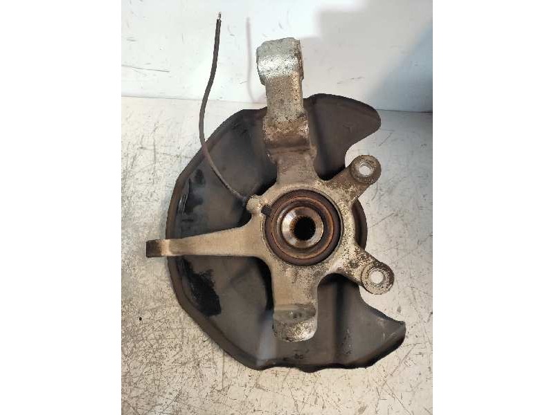 Recambio de mangueta delantera derecha para mercedes clase b (w245) 200 (245.233) referencia OEM IAM 1693300820  