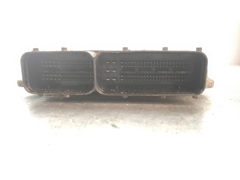Recambio de centralita motor uce para saab 9-3 sport sedán vector referencia OEM IAM 0281016153 55572463 BOSCH
