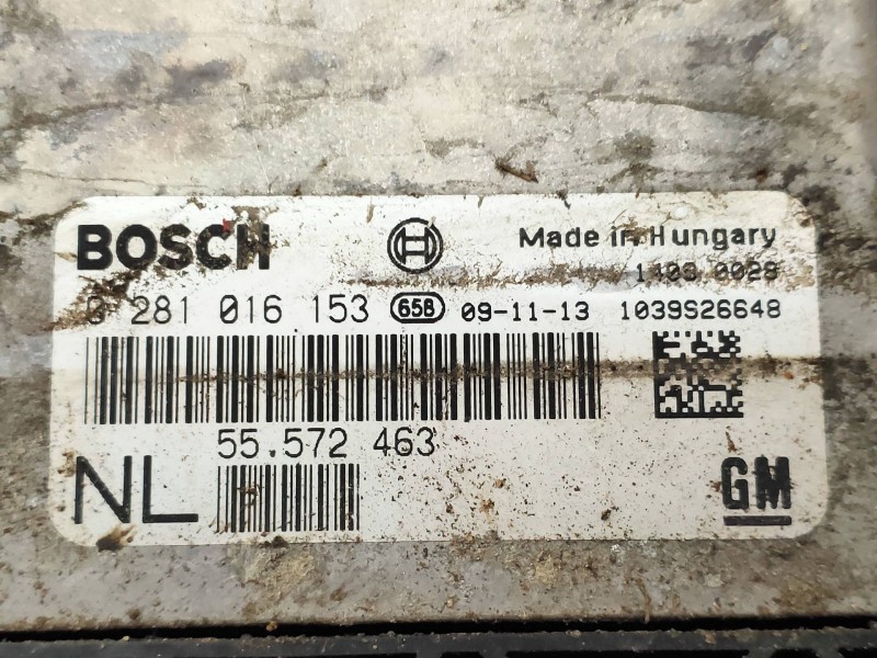Recambio de centralita motor uce para saab 9-3 sport sedán vector referencia OEM IAM 0281016153 55572463 BOSCH
