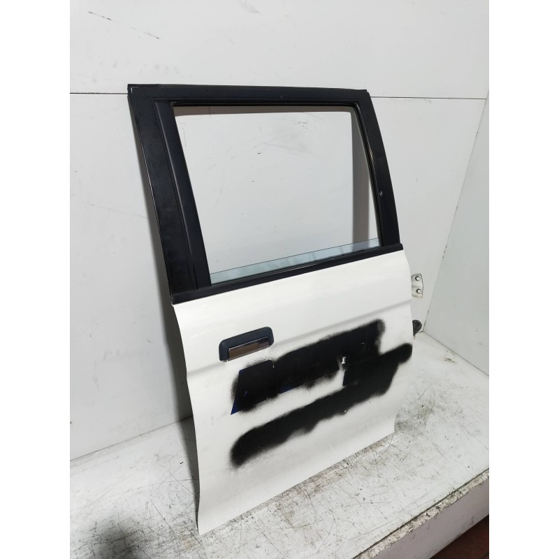 Recambio de puerta trasera derecha para mitsubishi l 200 (k6/7) 2500 td glx (4-ptas.) referencia OEM IAM  4P 