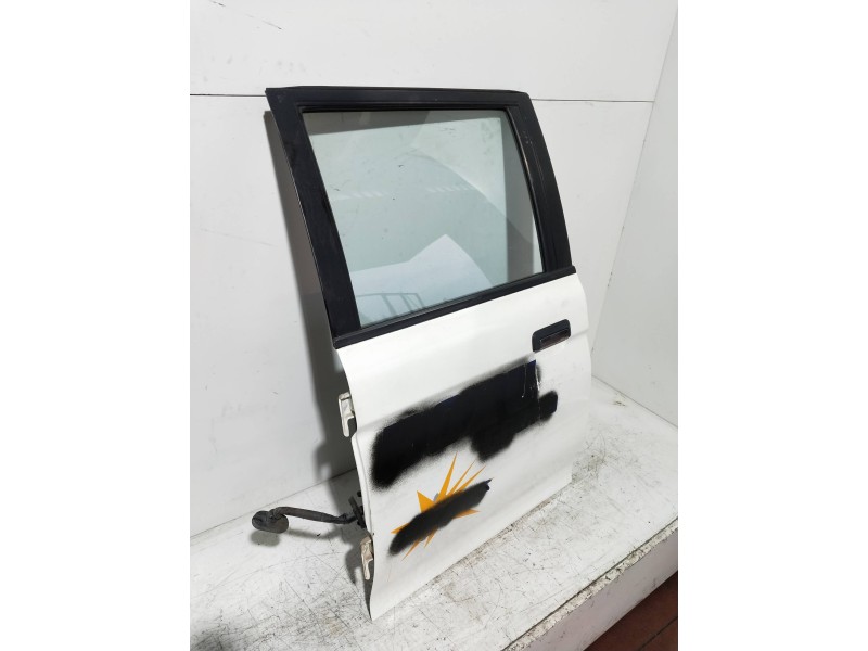 Recambio de puerta trasera izquierda para mitsubishi l 200 (k6/7) 2500 td glx (4-ptas.) referencia OEM IAM  4P 