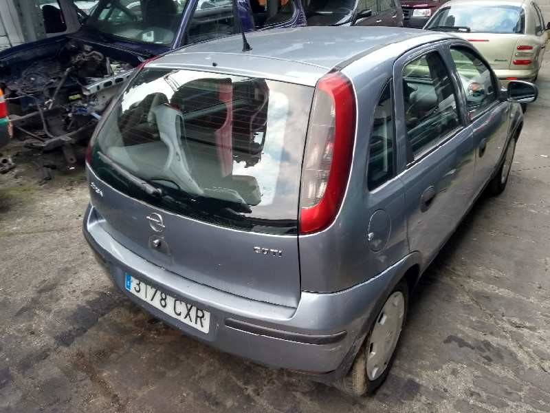 opel corsa c del año 2004