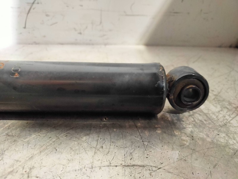 Recambio de amortiguador trasero derecho para suzuki jimny sn (fj) hard top referencia OEM IAM 4170081A01  