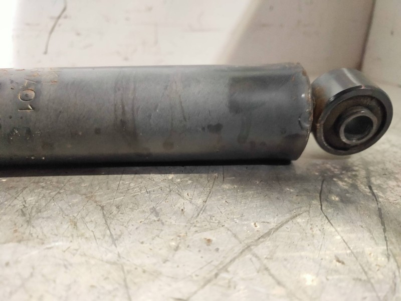 Recambio de amortiguador trasero izquierdo para suzuki jimny sn (fj) hard top referencia OEM IAM 4170081A01  
