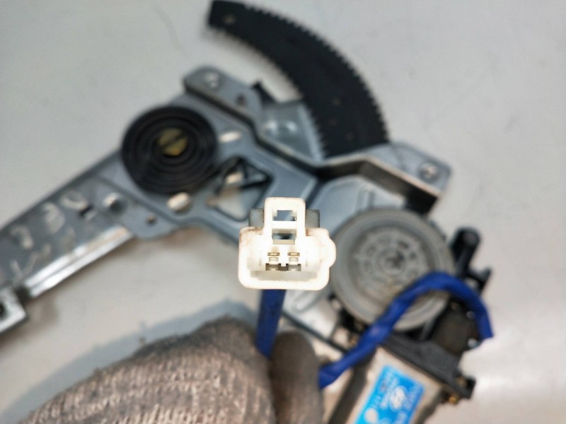 Recambio de elevalunas delantero derecho para hyundai santa fe (sm) referencia OEM IAM 9882017100  5P Recambio de elevalunas delantero derecho para hyundai santa fe (sm) referencia OEM IAM 9882017100  5P