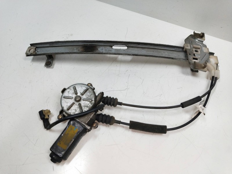 Recambio de elevalunas delantero derecho para hyundai sonata (y3) 2.0 16v cat referencia OEM IAM   4P