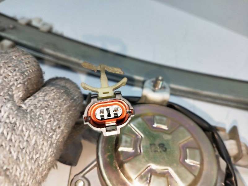 Recambio de elevalunas trasero izquierdo para hyundai sonata (y3) referencia OEM IAM 9881034010  4P Recambio de elevalunas trasero izquierdo para hyundai sonata (y3) referencia OEM IAM 9881034010  4P