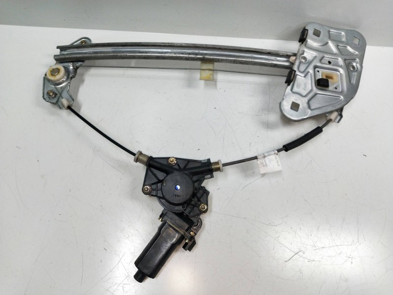 Recambio de elevalunas delantero derecho para hyundai xg 3.5 v6 gls referencia OEM IAM 8246039000  4P