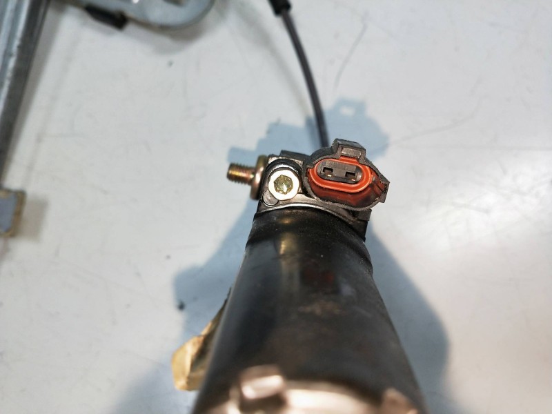 Recambio de elevalunas delantero izquierdo para hyundai xg 3.5 v6 gls referencia OEM IAM 8245039000  4P