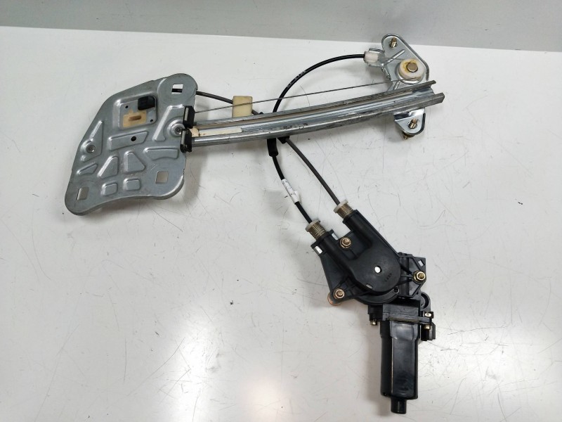 Recambio de elevalunas trasero izquierdo para hyundai xg 3.5 v6 gls referencia OEM IAM 8245039020  4P