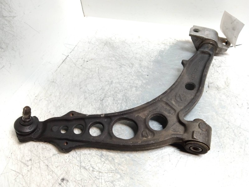 Recambio de brazo suspension inferior delantero derecho para lancia lancia y 1.4 ls referencia OEM IAM   