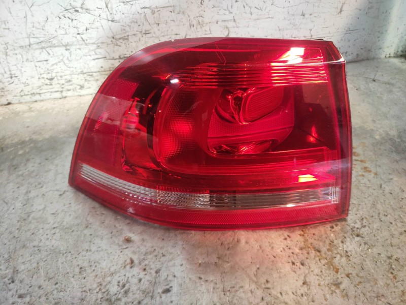 Recambio de piloto trasero izquierdo para volkswagen touareg (7p5) v6 tdi bluemotion referencia OEM IAM 7P6945095B 89090226 