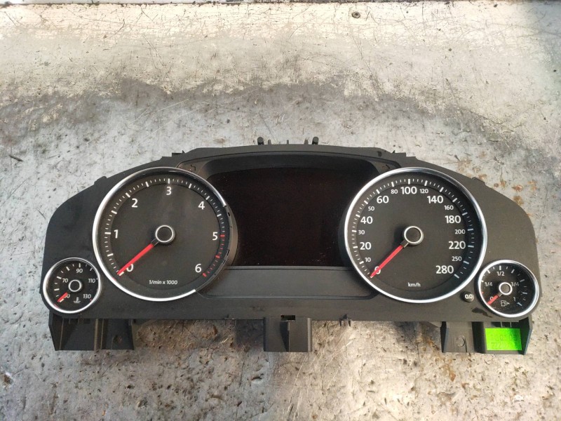 Recambio de cuadro instrumentos para volkswagen touareg (7p5) v6 tdi bluemotion referencia OEM IAM 0263677001 7P6920880A 