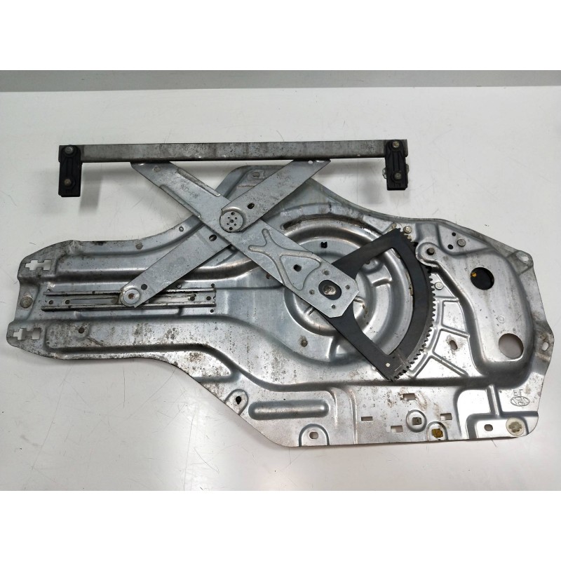 Recambio de elevalunas delantero izquierdo para hyundai elantra (xd) 2.0 crdi gls full (4-ptas.) referencia OEM IAM 824602D000  