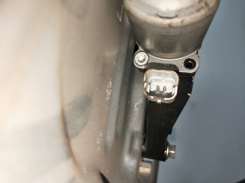 Recambio de elevalunas trasero izquierdo para hyundai i30 1.6 crdi cat referencia OEM IAM 834502R000  5P