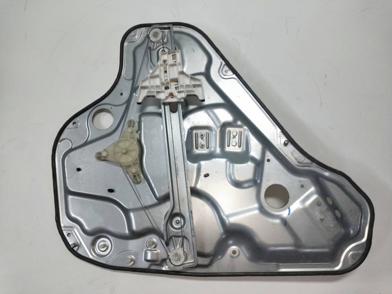 Recambio de elevalunas trasero derecho para hyundai i30cw 1.6 crdi cat referencia OEM IAM 834502R000  5P