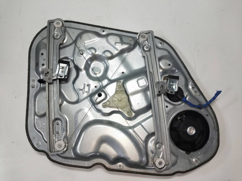 Recambio de elevalunas delantero derecho para hyundai ix20 1.4 cat referencia OEM IAM 824601P000  5P