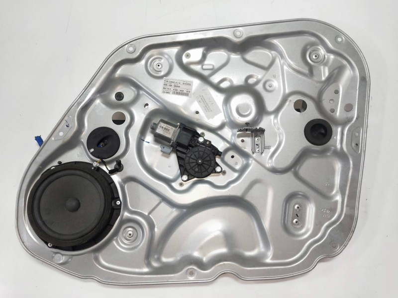 Recambio de elevalunas delantero derecho para hyundai ix20 1.4 cat referencia OEM IAM 824601P000  5P