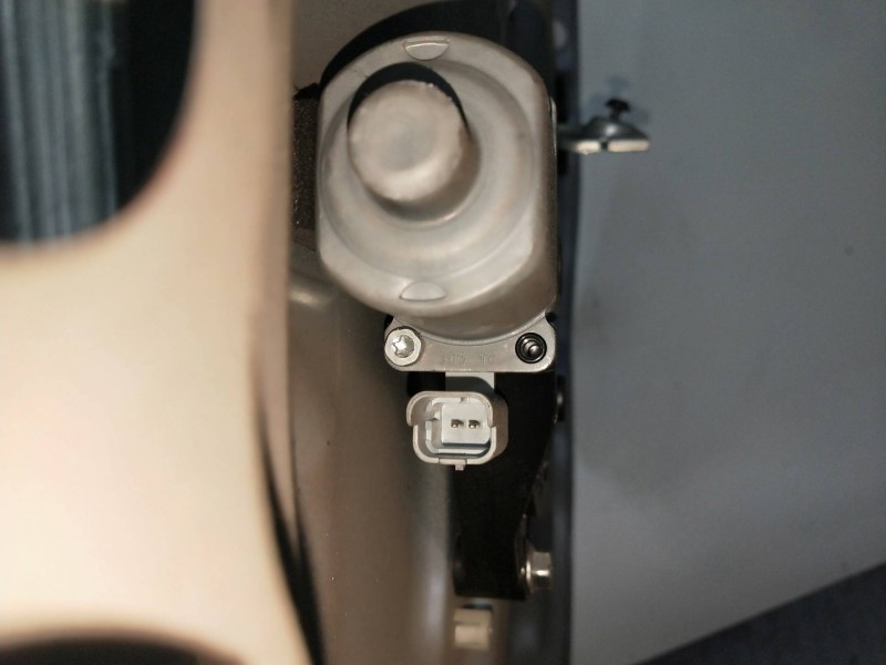 Recambio de elevalunas delantero derecho para hyundai ix20 1.4 cat referencia OEM IAM 824601P000  5P