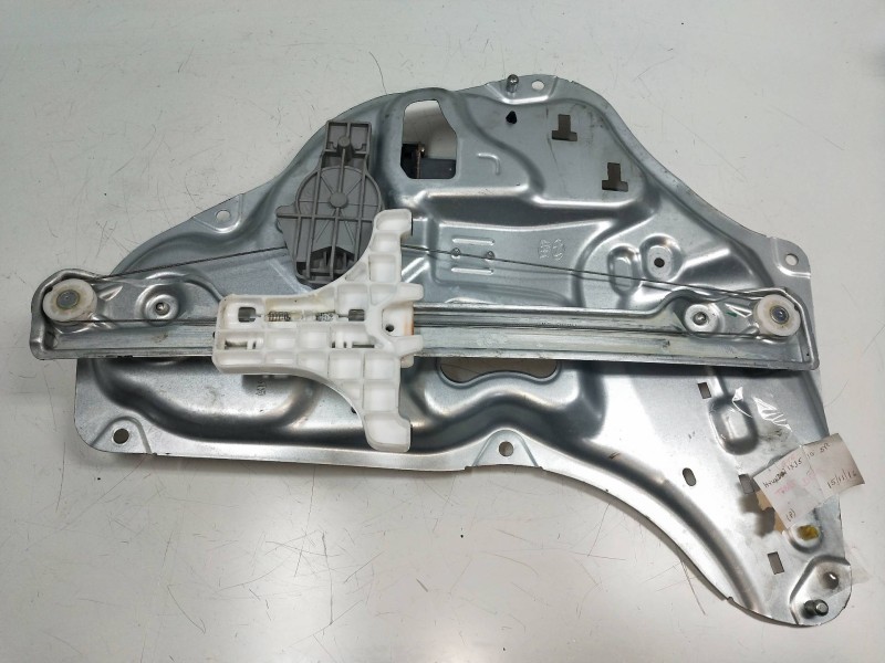 Recambio de elevalunas trasero derecho para hyundai ix35 referencia OEM IAM 402353B  5P Recambio de elevalunas trasero derecho para hyundai ix35 referencia OEM IAM 402353B  5P