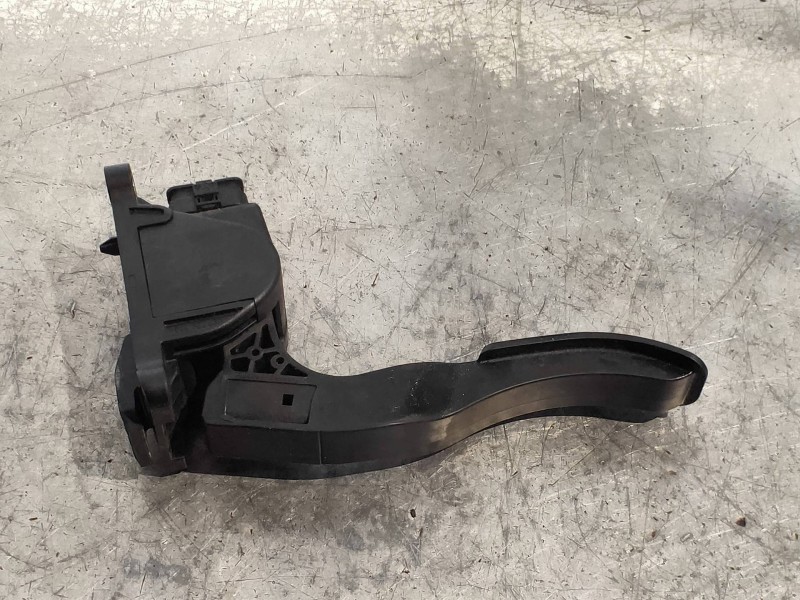 Recambio de potenciometro pedal para mercedes vito kasten (639) 113 cdi extralang (639.605) referencia OEM IAM F00C3E2430  