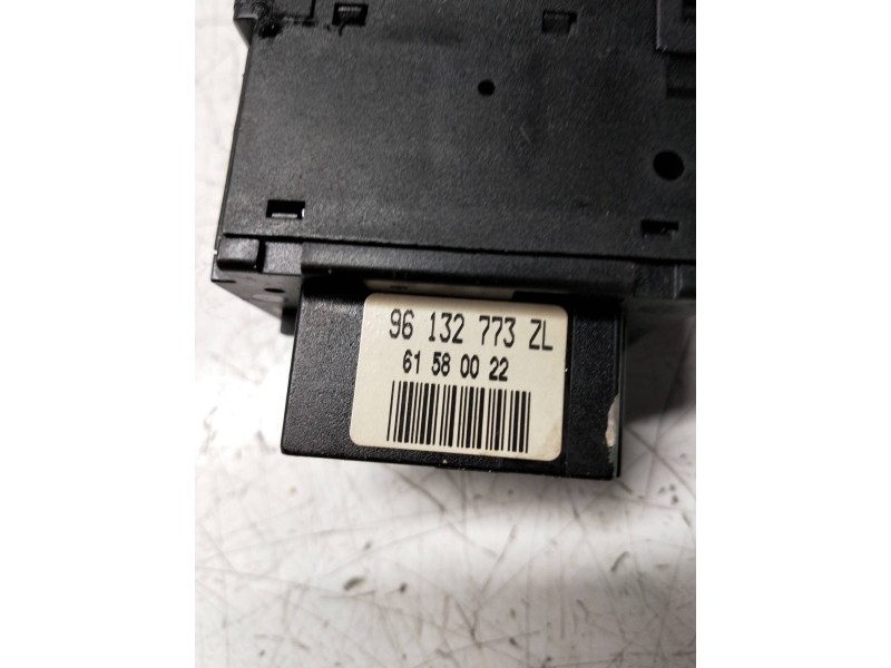 Recambio de mando limpia para peugeot 806 universal studios port aventura referencia OEM IAM 96132773ZL 61580022 