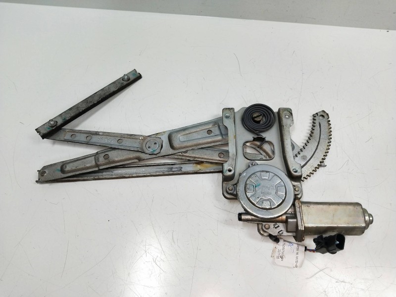 Recambio de elevalunas delantero derecho para isuzu trooper 3.0 dti cat referencia OEM IAM 8971658630  4P