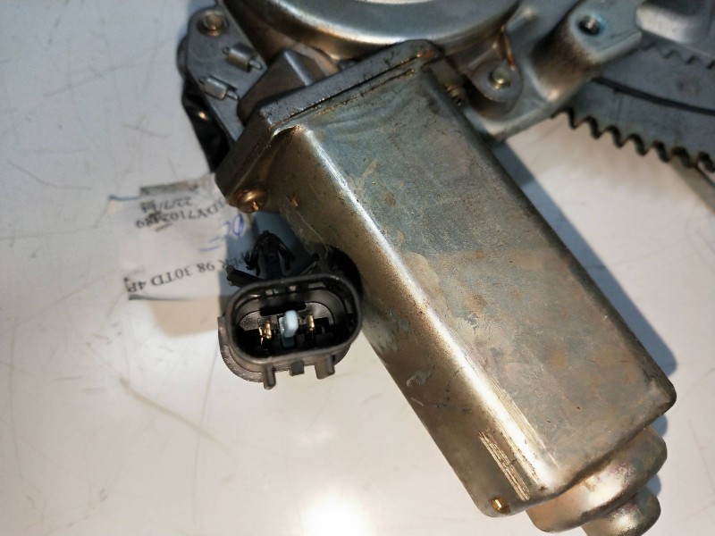 Recambio de elevalunas delantero derecho para isuzu trooper 3.0 dti cat referencia OEM IAM 8971658630  4P