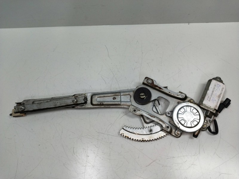 Recambio de elevalunas delantero derecho para isuzu trooper 3.0 dti cat referencia OEM IAM 8971658630  4P